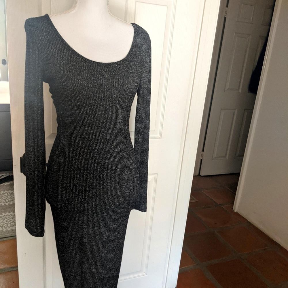 Popular 21 Long Sleeve Knit Dress Size Medium